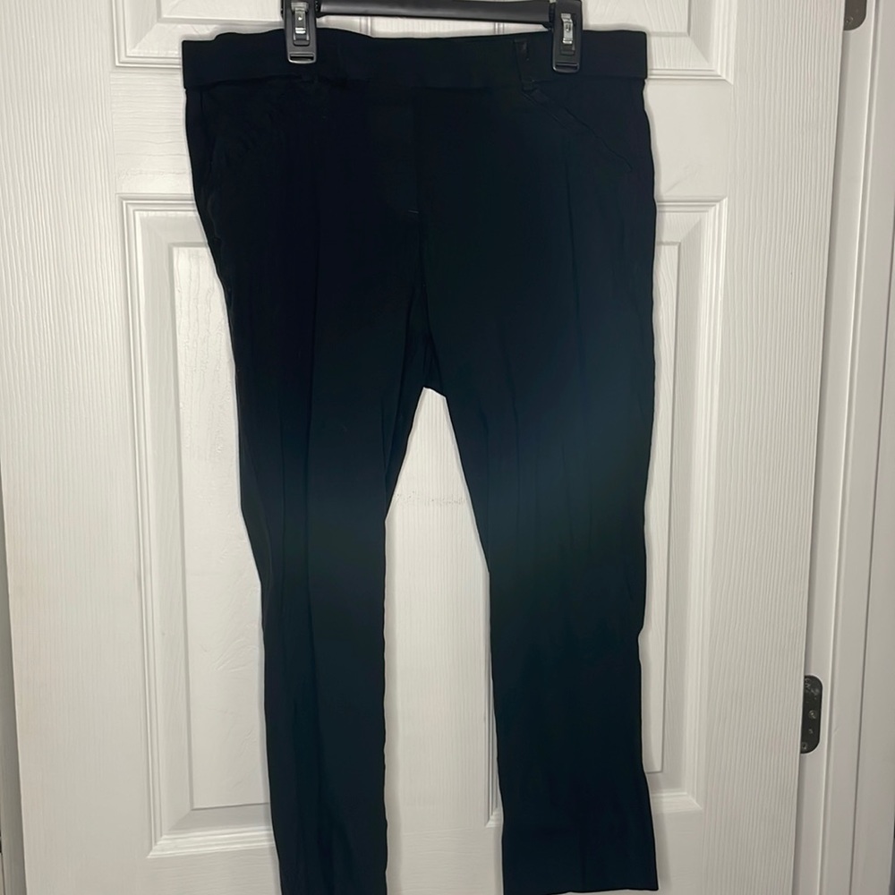 Black Capri Pants
